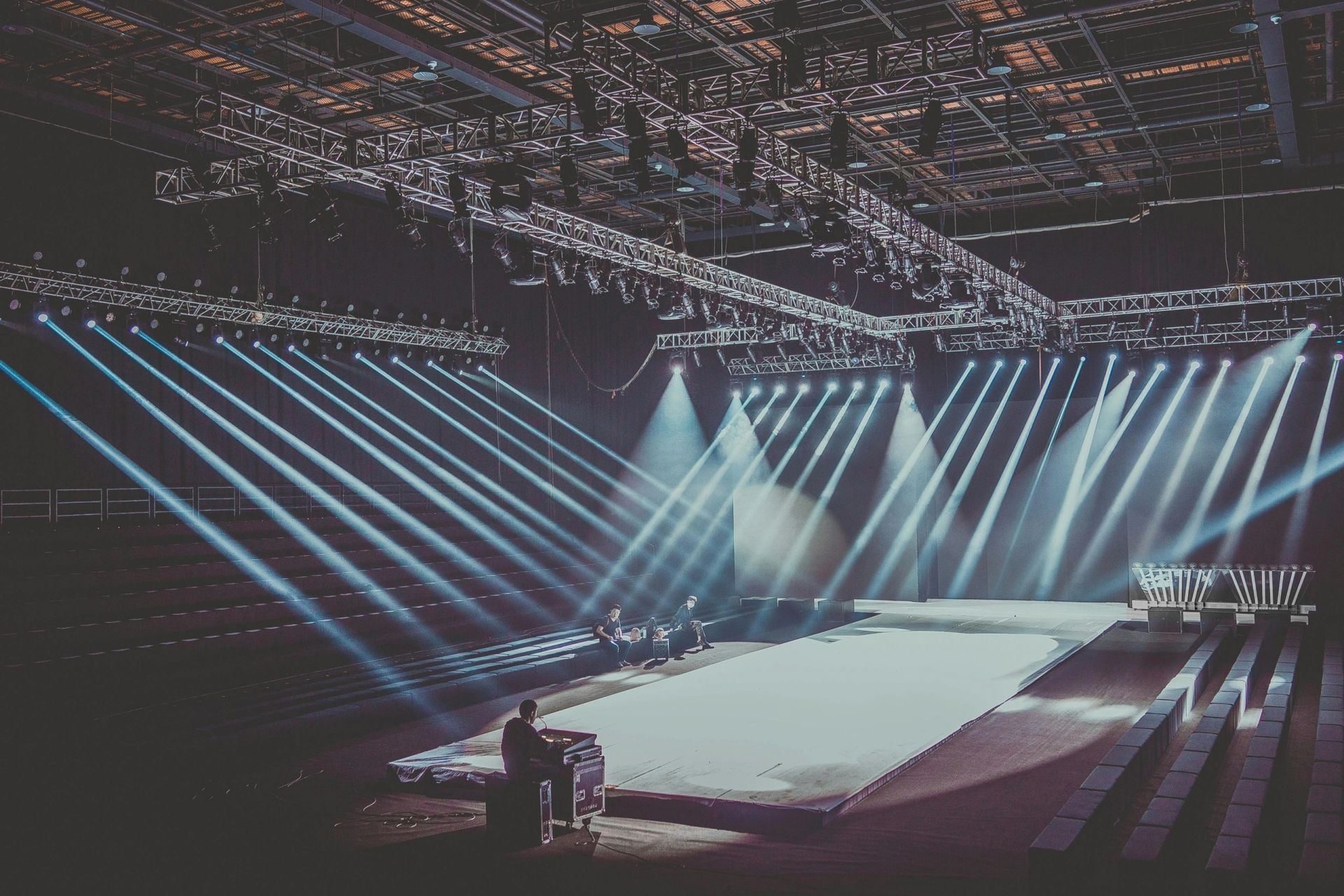 Yellow Global Broadcast Lighting & Arena Rig